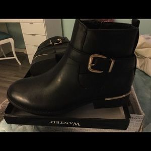 Woman’s Black Boots wanted Size 7 1/2